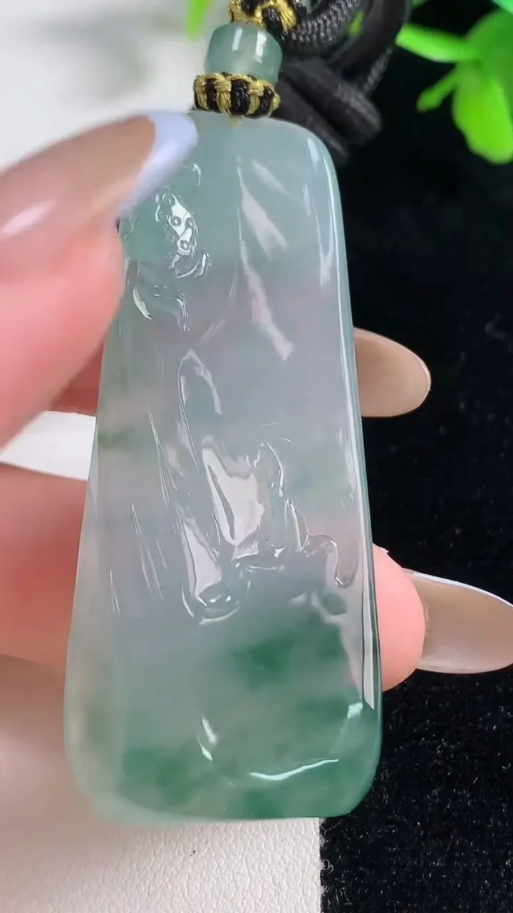 天然A货翡翠冰种飘花无相观音菩萨吊坠，尺寸57.4-23.7-6，重量:22.23g
11月11日