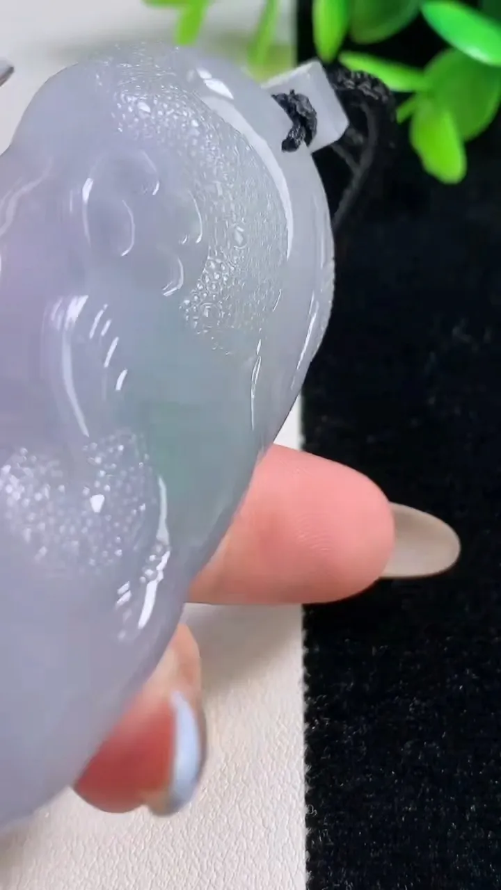 天然A货翡翠龙牌吊坠，尺寸68.4-34-14.8，重量:64.48g
11月11日