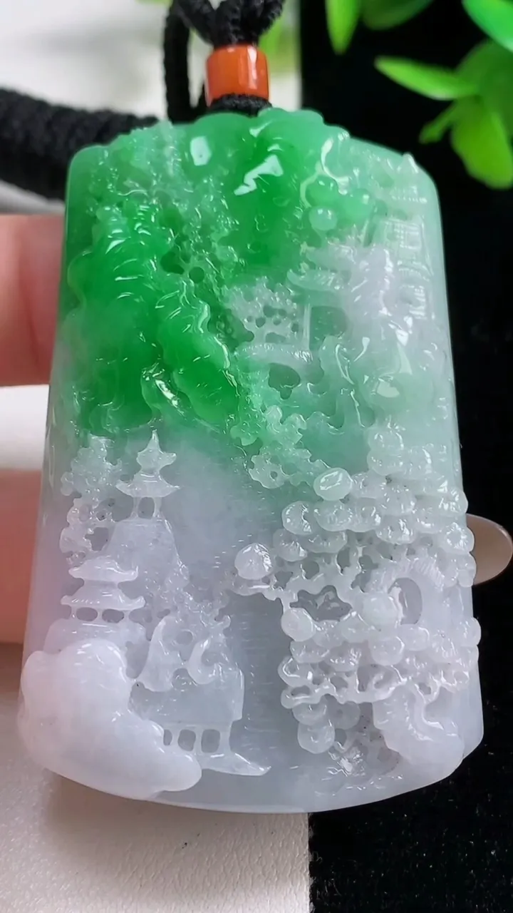 天然A货翡翠山水牌吊坠，尺寸60-38-13，重量:61.45g
11月11日