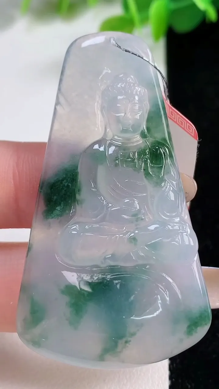天然A货翡翠冰种飘花阿弥陀佛吊坠，尺寸55.7-32-5.5，重量:18.76g
11月12日