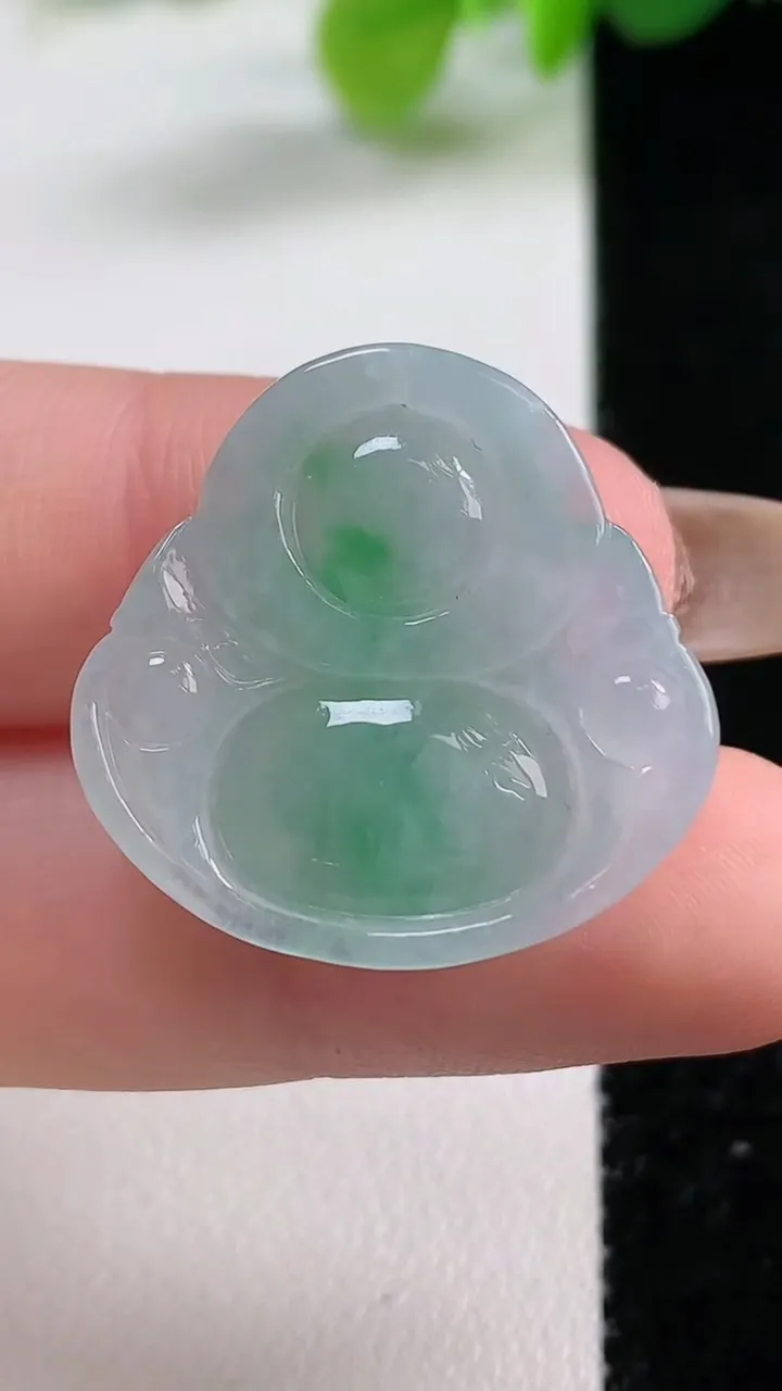 天然A货翡翠佛公吊坠，尺寸24.4-25-6.8，重量:5.98g
11月12日