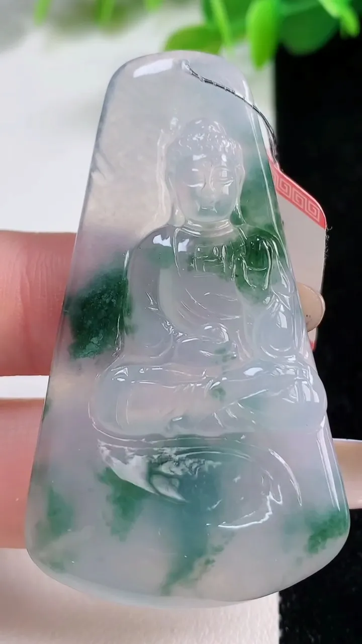 天然A货翡翠冰种飘花阿弥陀佛吊坠，尺寸55.7-32-5.5，重量:18.76g
11月12日
