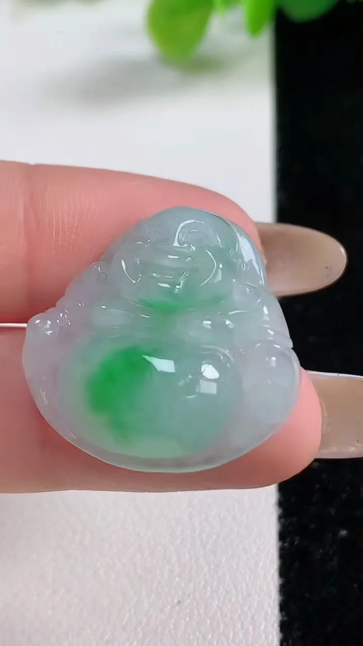 天然A货翡翠佛公吊坠，尺寸24.4-25-6.8，重量:5.98g
11月12日