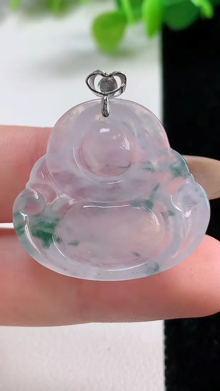 天然A货翡翠种飘花佛公吊坠，尺寸26.5-28.8-4.8，重量:5.56g
11月12日