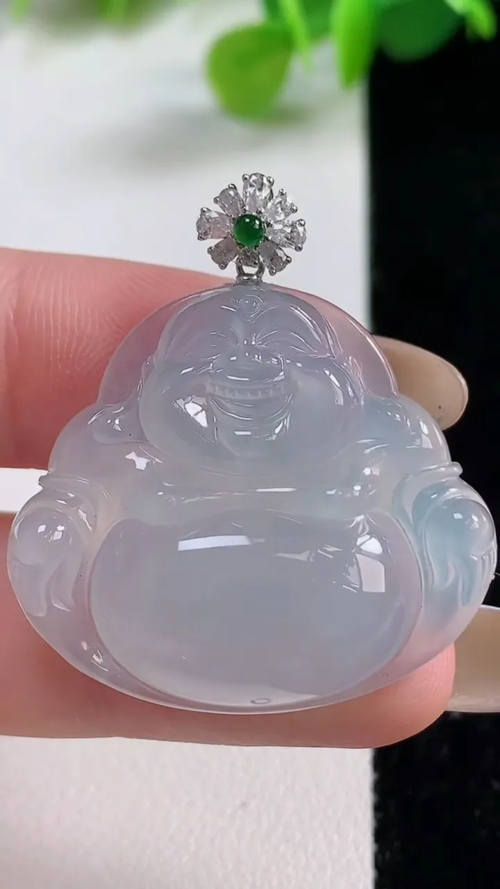 天然A货翡翠佛公吊坠，尺寸28.8-32.3-6，重量:9.40g
11月12日