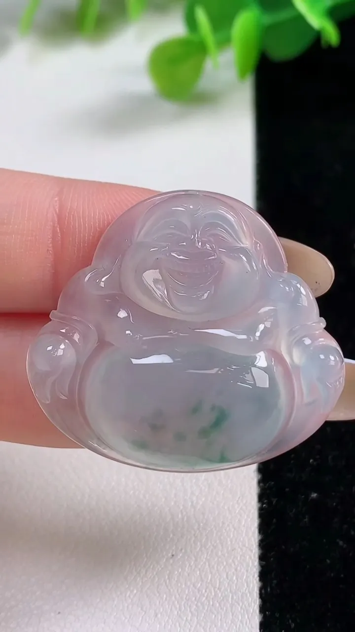 天然A货翡翠种飘花佛公吊坠，尺寸30.6-34-6.4，重量:9.37g
11月12日