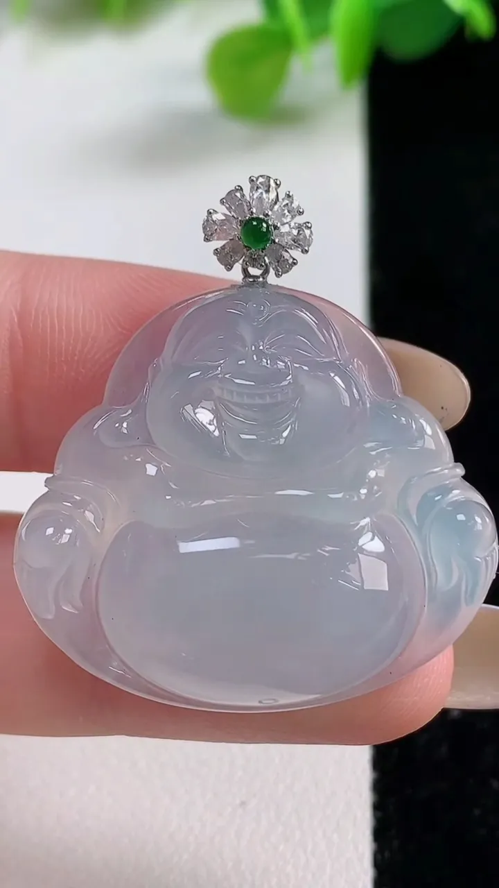 天然A货翡翠佛公吊坠，尺寸28.8-32.3-6，重量:9.40g
11月12日