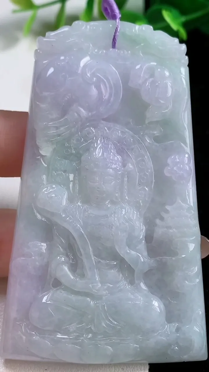 天然A货翡翠普贤菩萨吊坠，尺寸77.3-45-5.7，重量:46.26g
11月12日