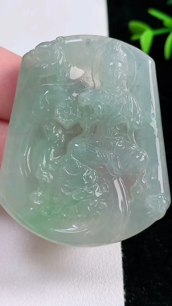 天然A货翡翠山水牌吊坠，尺寸53-44-6，重:26.38g
11月13日