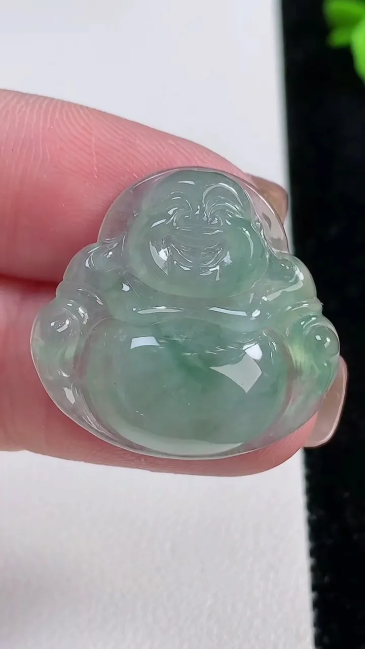 天然A货翡翠佛公吊坠，尺寸25.2-26.8-5.2，重量:5.65g
11月13日