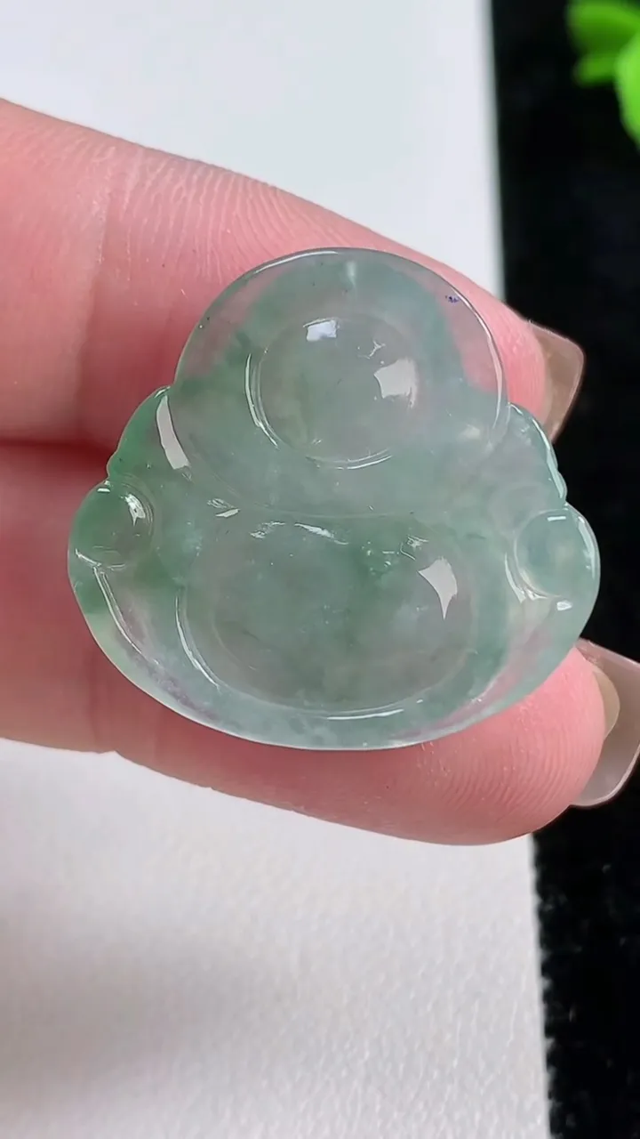 天然A货翡翠佛公吊坠，尺寸25.2-26.8-5.2，重量:5.65g
11月13日