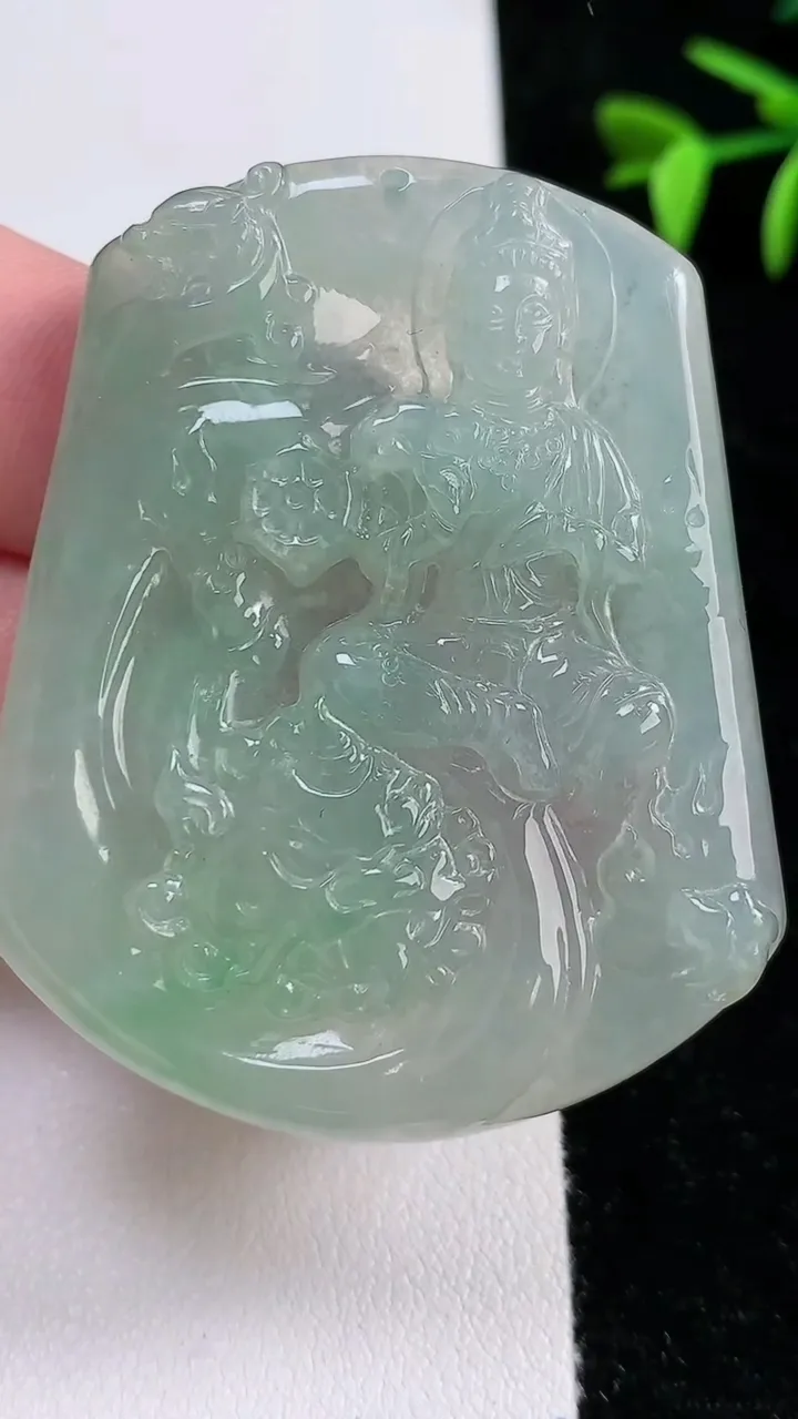 天然A货翡翠山水牌吊坠，尺寸53-44-6，重:26.38g
11月13日