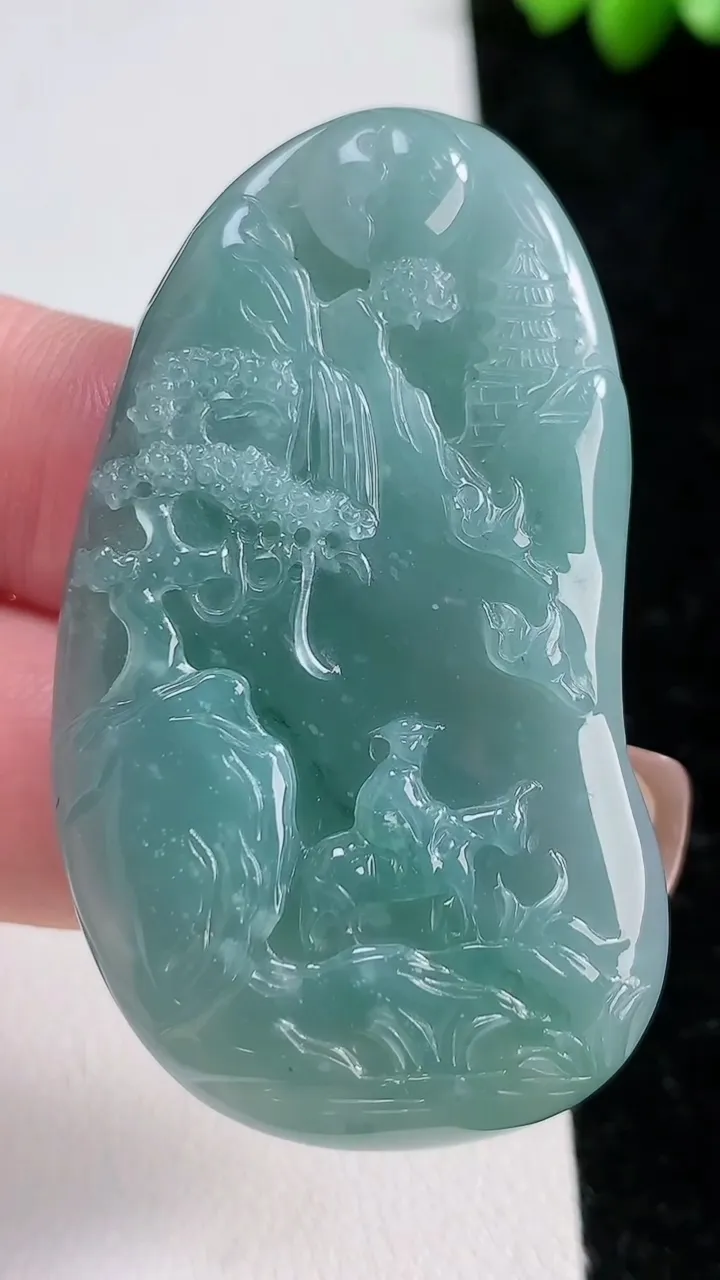 天然A货翡翠山水牌吊坠，尺寸54-31-6.4，重:22.38g
11月13日