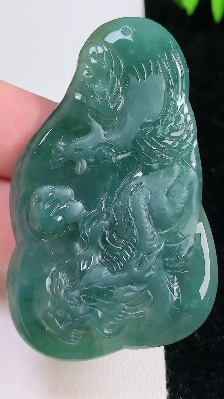 天然A货翡翠龙牌吊坠，尺寸61-38-5，重:23.21g
11月13日