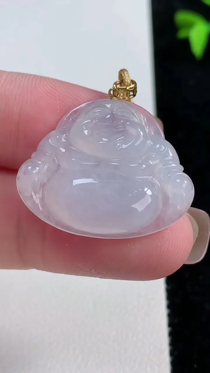 天然A货翡翠种白冰佛公吊坠，尺寸22.8-28-5，重量:5.13g
11月13日