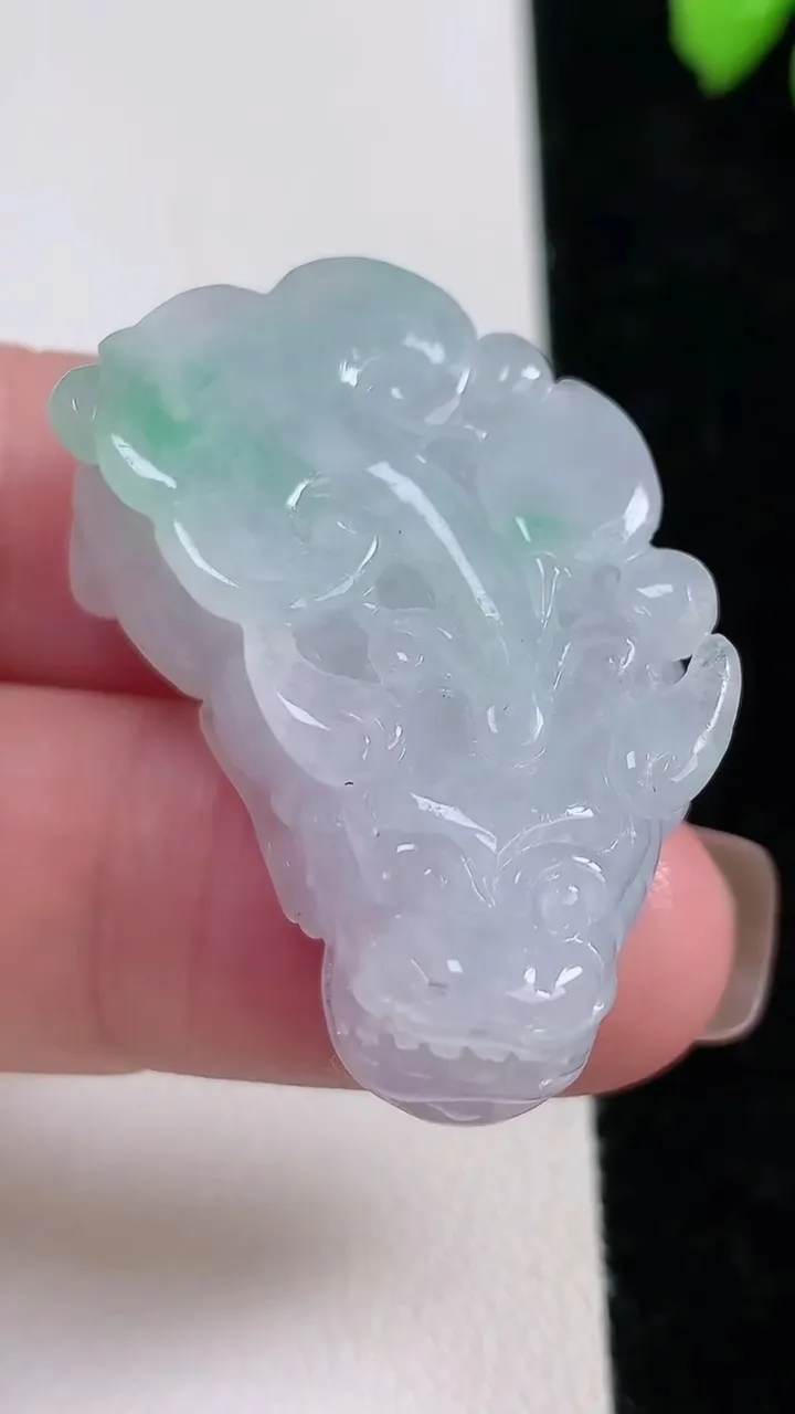 天然A货翡翠貔貅吊坠，尺寸36-20-13，重:21.98g
11月13日