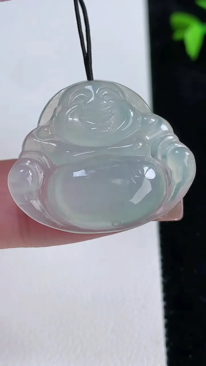 天然A货翡翠佛公吊坠，尺寸25-29.7-4.6，重量:5.10g
11月13日