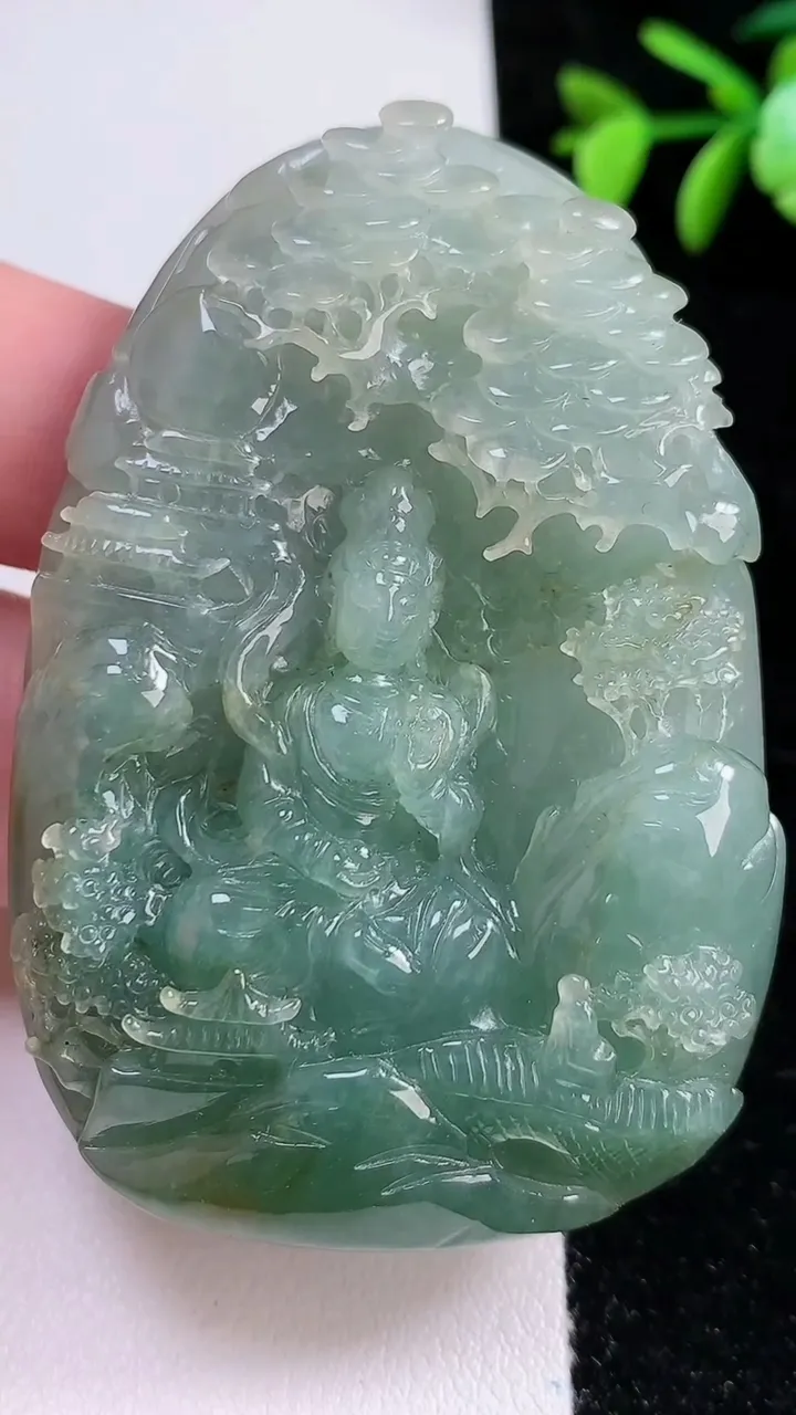 天然A货翡翠山水观音菩萨吊坠，尺寸66-45-14.8，重:84.56g
11月13日