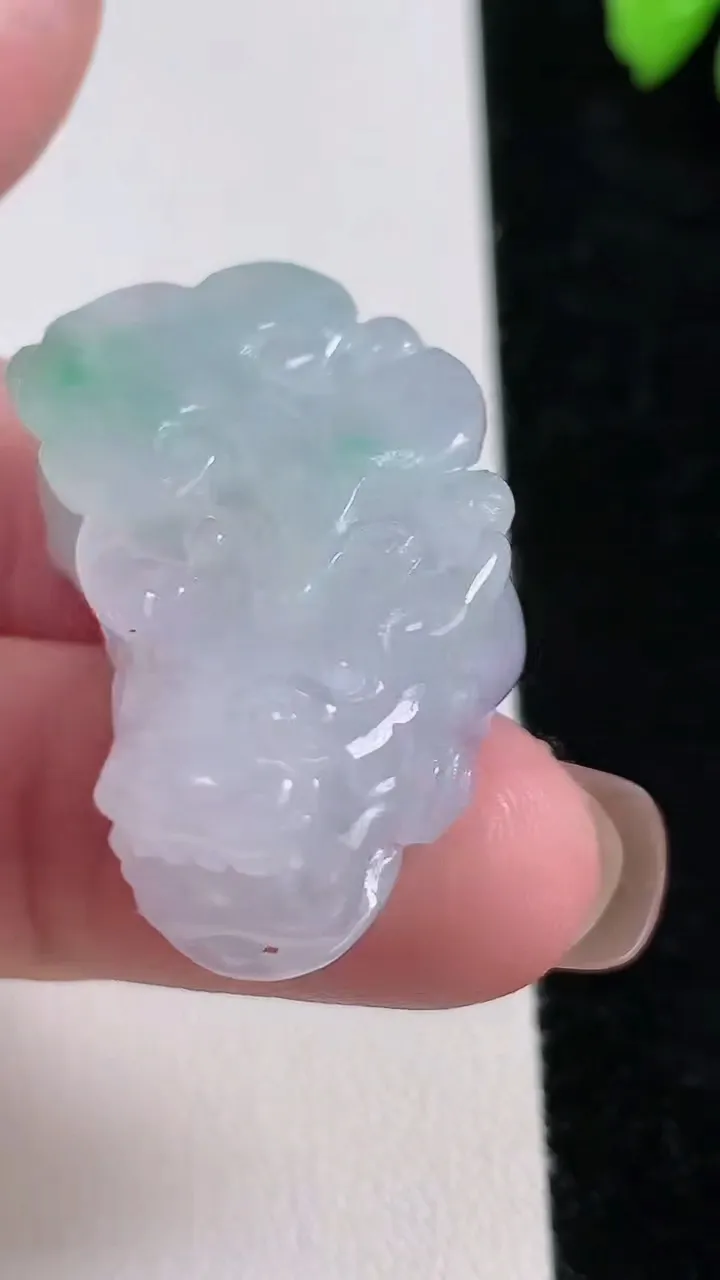 天然A货翡翠貔貅吊坠，尺寸36-20-13，重:21.98g
11月13日