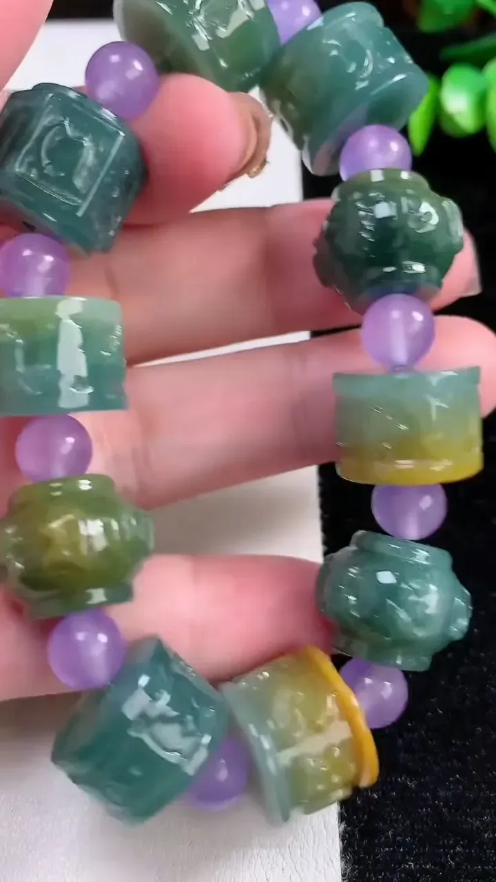 天然A货翡翠双彩路路通手串，尺寸16-11.8，重:86.85g11月13日
工厂直销收藏佳品,种好水足，色泽均匀，有种有色，上手高大气！