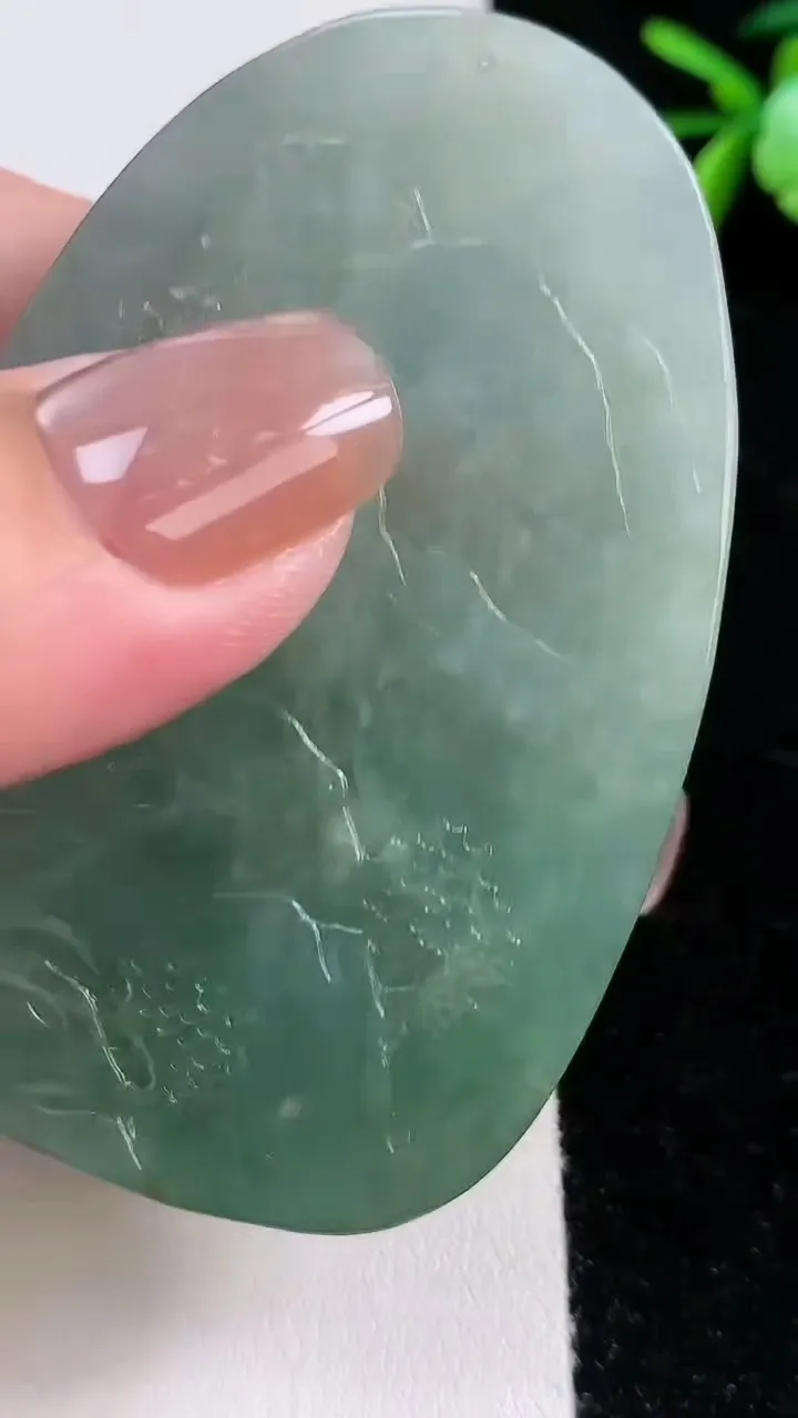 天然A货翡翠山水观音菩萨吊坠，尺寸66-45-14.8，重:84.56g
11月13日