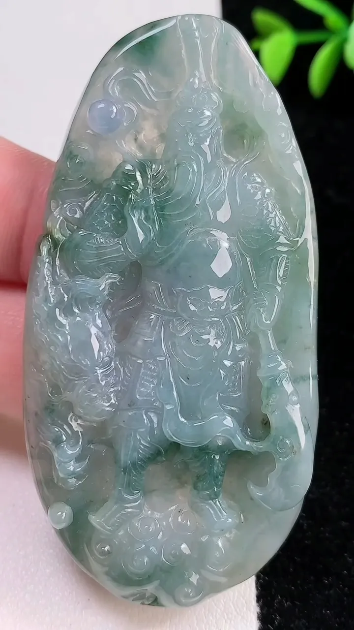 天然A货翡翠飘花御龙关公吊坠，尺寸72.4-37-6.6，重:32.70g
11月13日