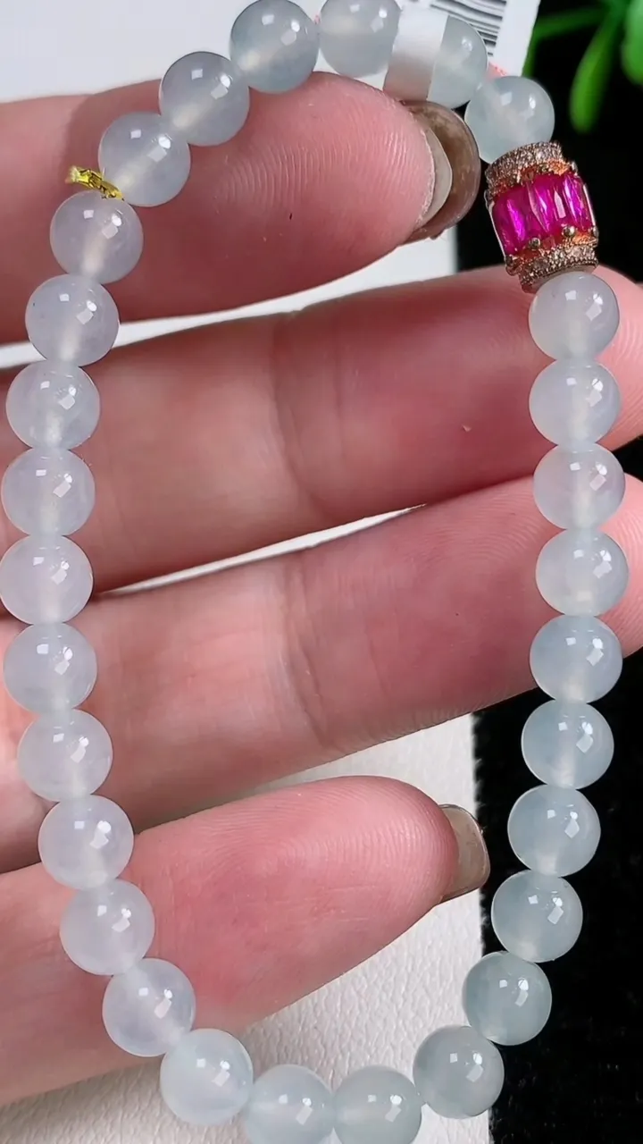 天然A货翡翠种白冰圆珠手串，尺寸5.8-29颗，重量:11.68g11月14日
工厂直销收藏佳品,种