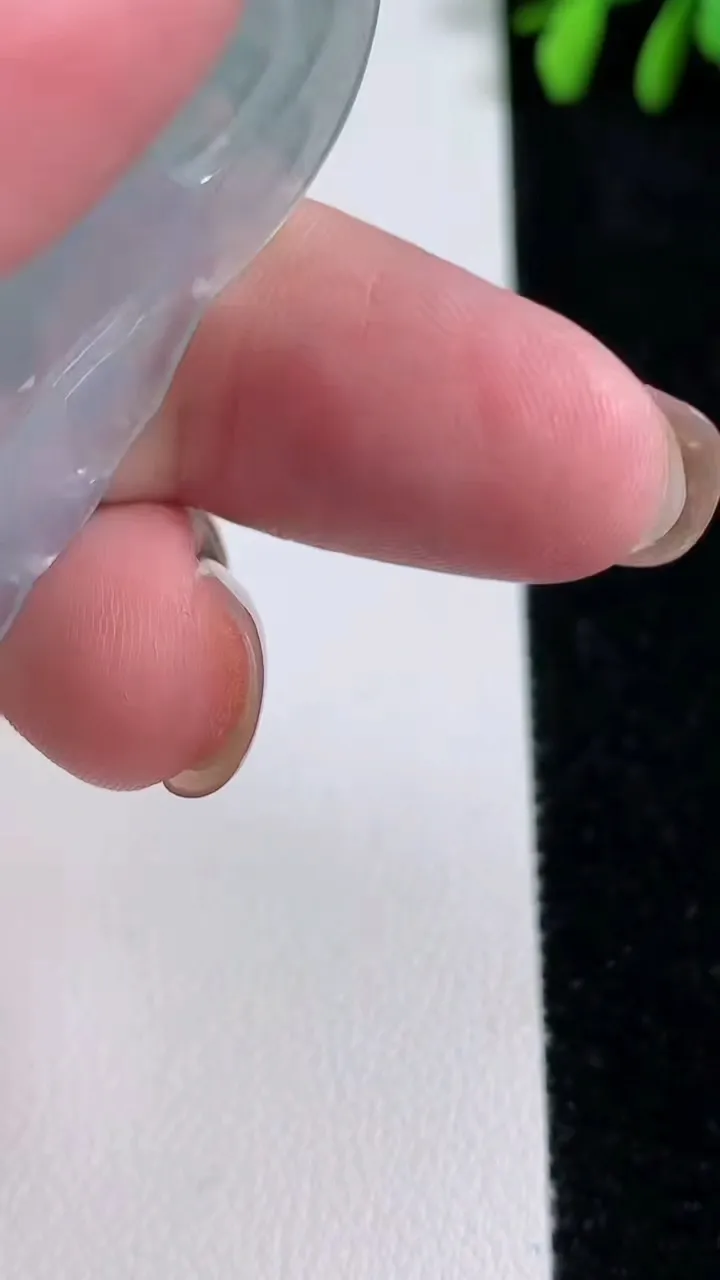 天然A货翡翠虚空藏菩萨吊坠，尺寸53.2-33.7-4.8，重量:15.20g
11月14日