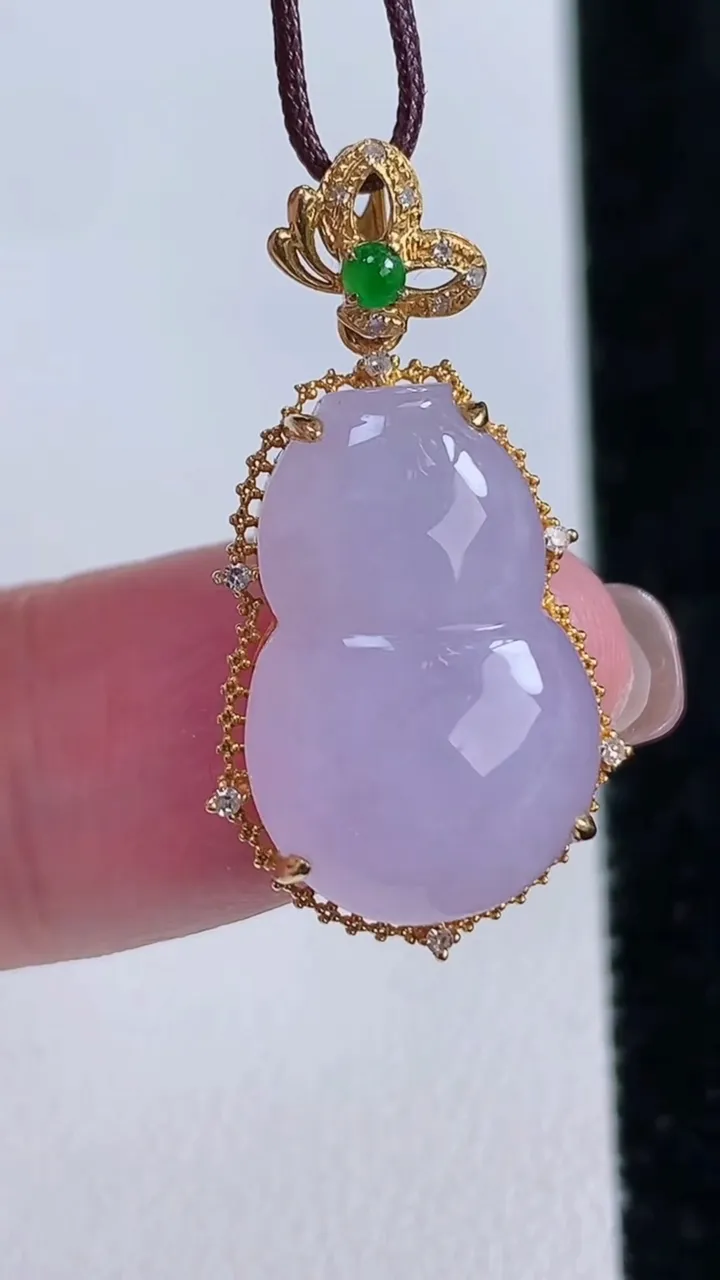 天然A货翡翠18K金紫罗兰葫芦吊坠，尺寸29-15.5-7.5，裸石18.8-12.5-5.3重量: