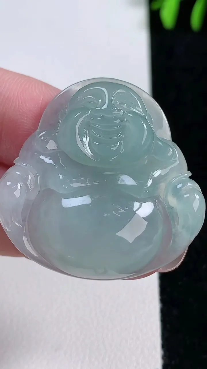 天然A货翡翠平安扣吊坠，尺寸21-6，重量:5.77g
11月14日