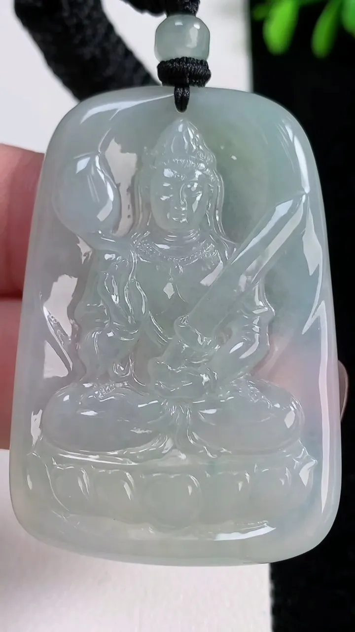 天然A货翡翠虚空藏菩萨吊坠，尺寸49.7-33.7-4.6，重量:23.66g
11月14日