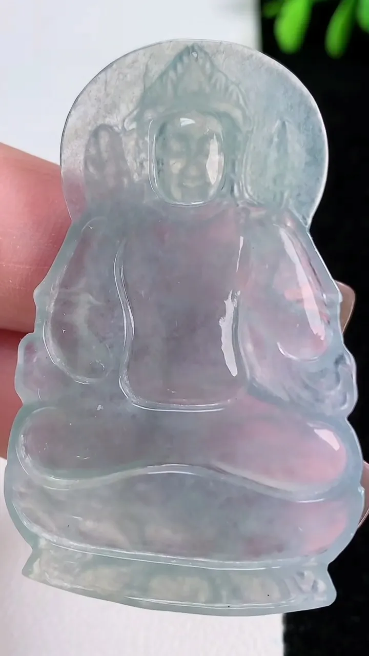 天然A货翡翠虚空藏菩萨吊坠，尺寸53.2-33.7-4.8，重量:15.20g
11月14日