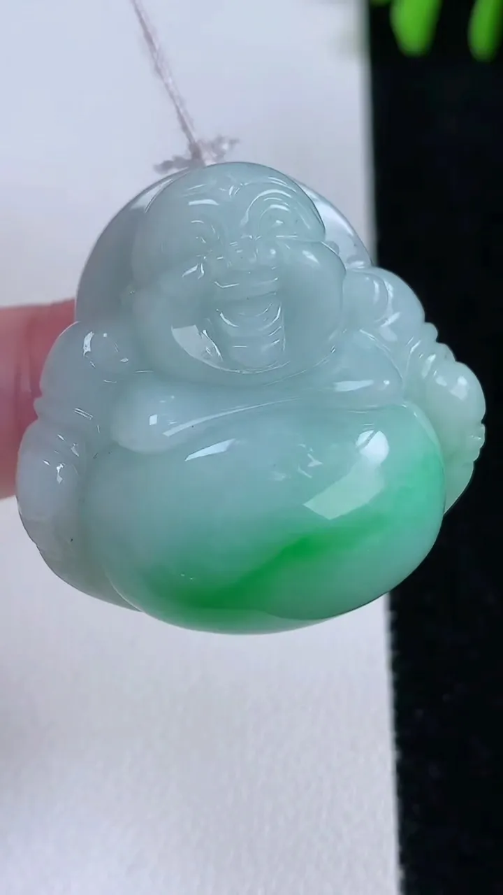 天然A货翡翠佛公吊坠，尺寸31-32.7-13.5，重量:21.64g
11月14日