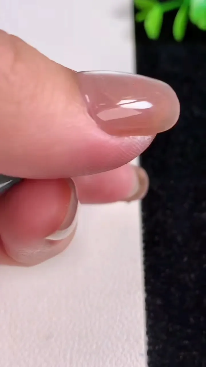 天然A货翡翠牌吊坠，尺寸51-30.6-5.2，重量:23.78g
11月14日