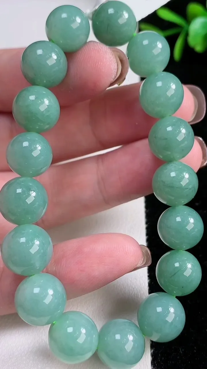 天然A货翡翠圆珠手串，尺寸11-17颗，重量:45.34g11月14日
工厂直销收藏佳品,种好水足，