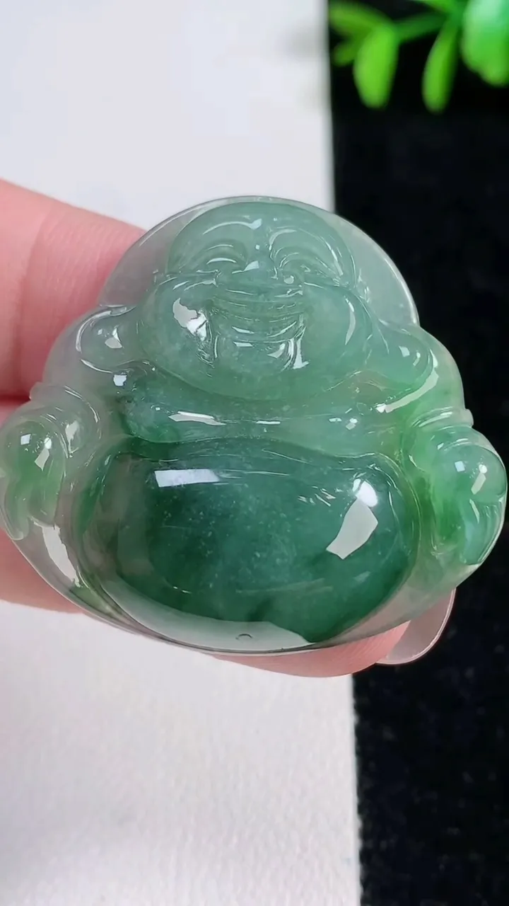 天然A货翡翠佛公吊坠，尺寸35.2-39-7.3，重量:15.32g
11月14日