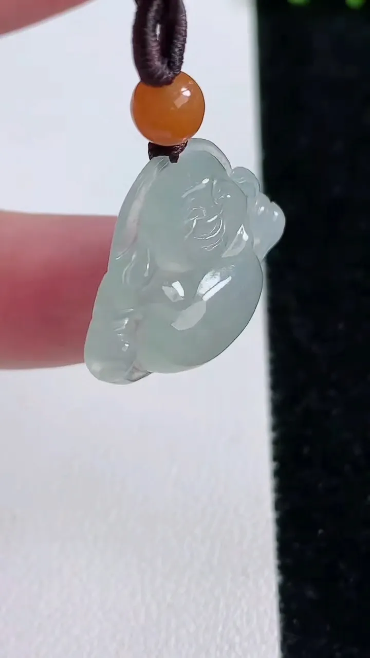 天然A货翡翠佛公吊坠，尺寸20.5-24.7-5.4，重量:4.39g
11月14日