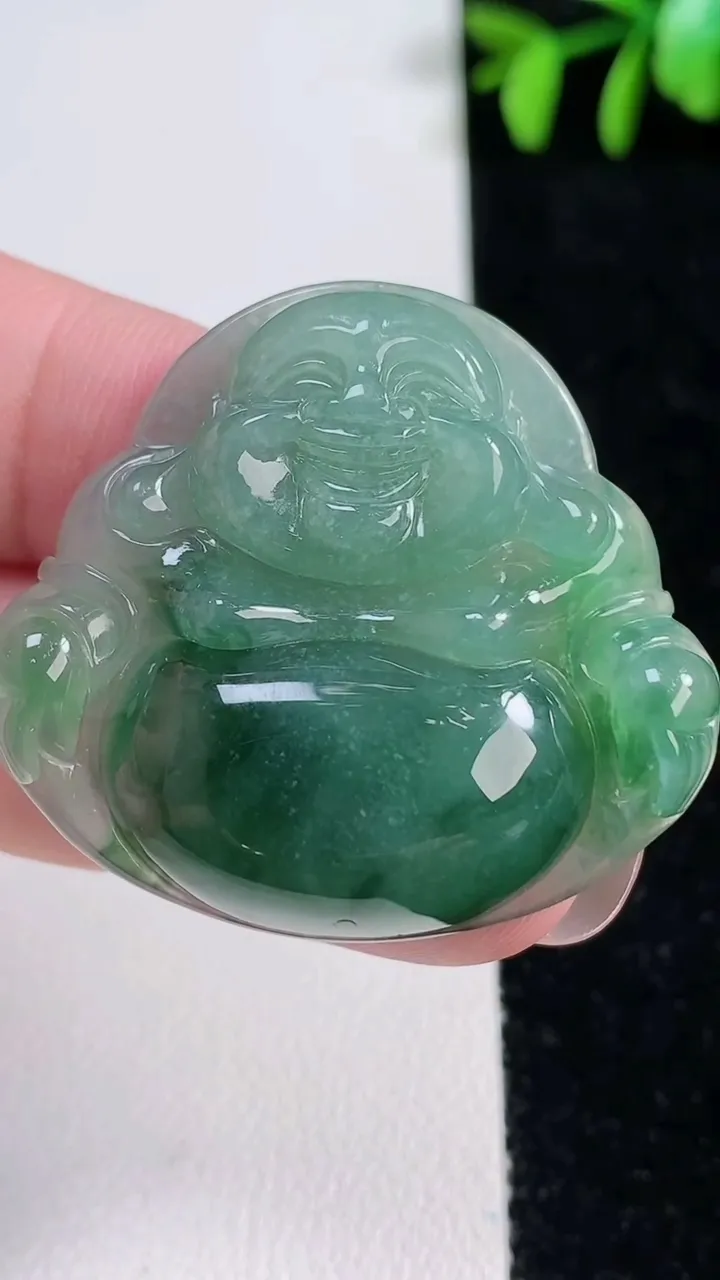 天然A货翡翠佛公吊坠，尺寸35.2-39-7.3，重量:15.32g
11月14日