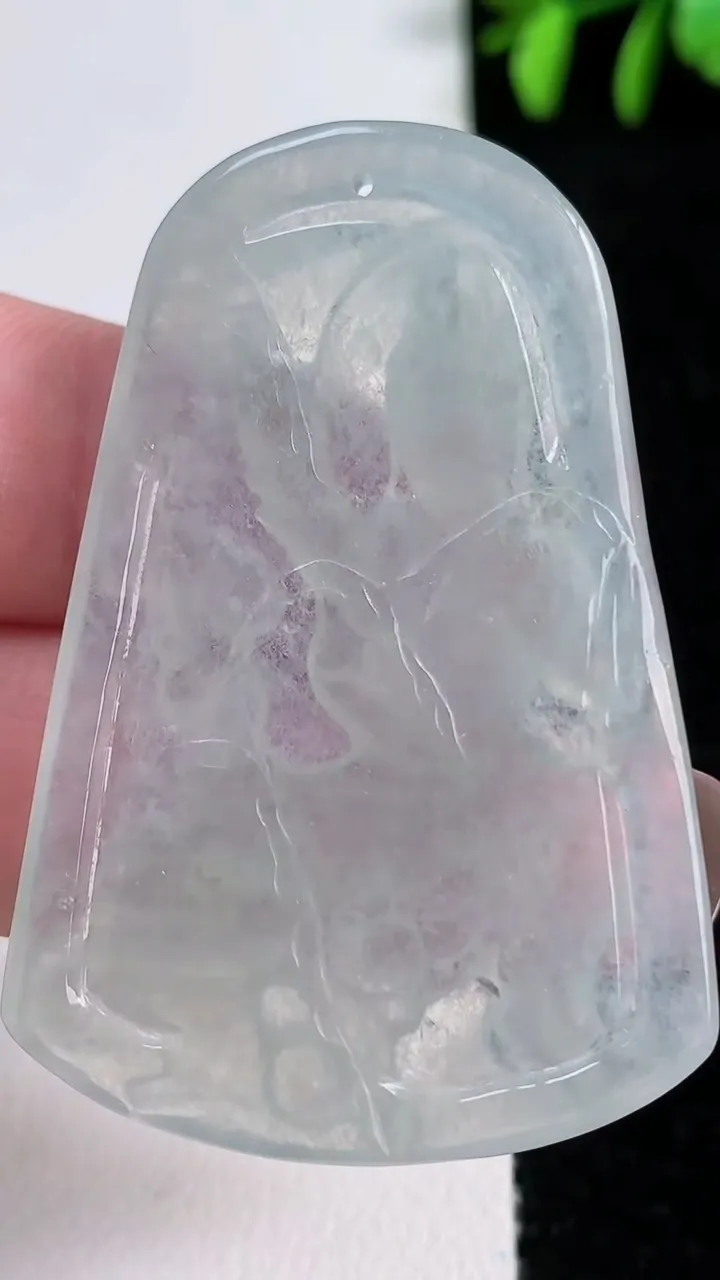 天然A货翡翠文殊菩萨吊坠，尺寸50.5-34.4-4.3，重量:15.65g
11月14日