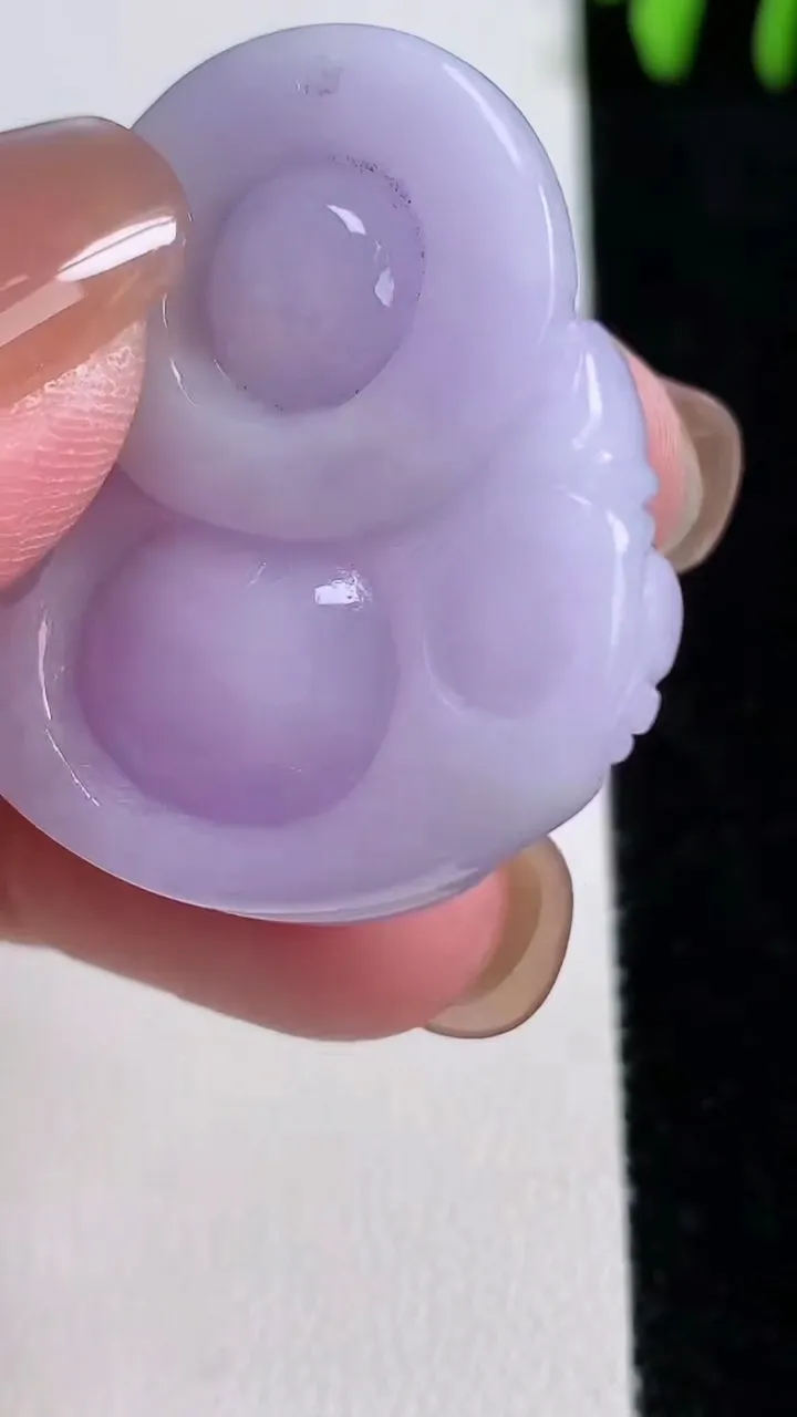 天然A货翡翠紫罗兰佛公吊坠，尺寸34.6-33.2-12.6，重量:26.50g
11月14日