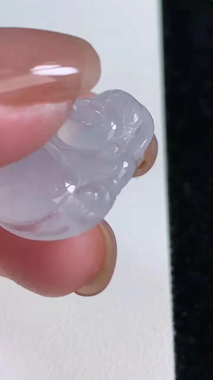 天然A货翡翠佛公吊坠，尺寸26.6-29.5-5.7，重量:7.01g
11月15日