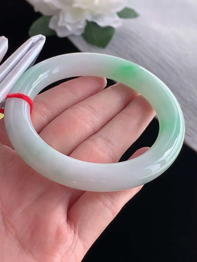 a货翡翠老坑冰种飘绿圆条手镯56-57圈口  尺寸56×10.7mm 1115