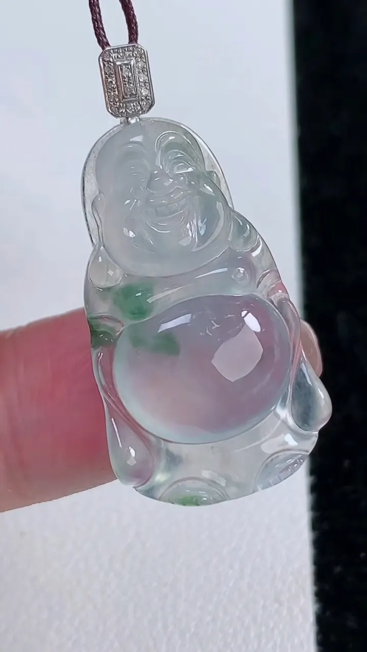 天然A货翡翠种飘花站佛 佛公吊坠，尺寸30-17.6-5.5，重量:4.53g
11月15日