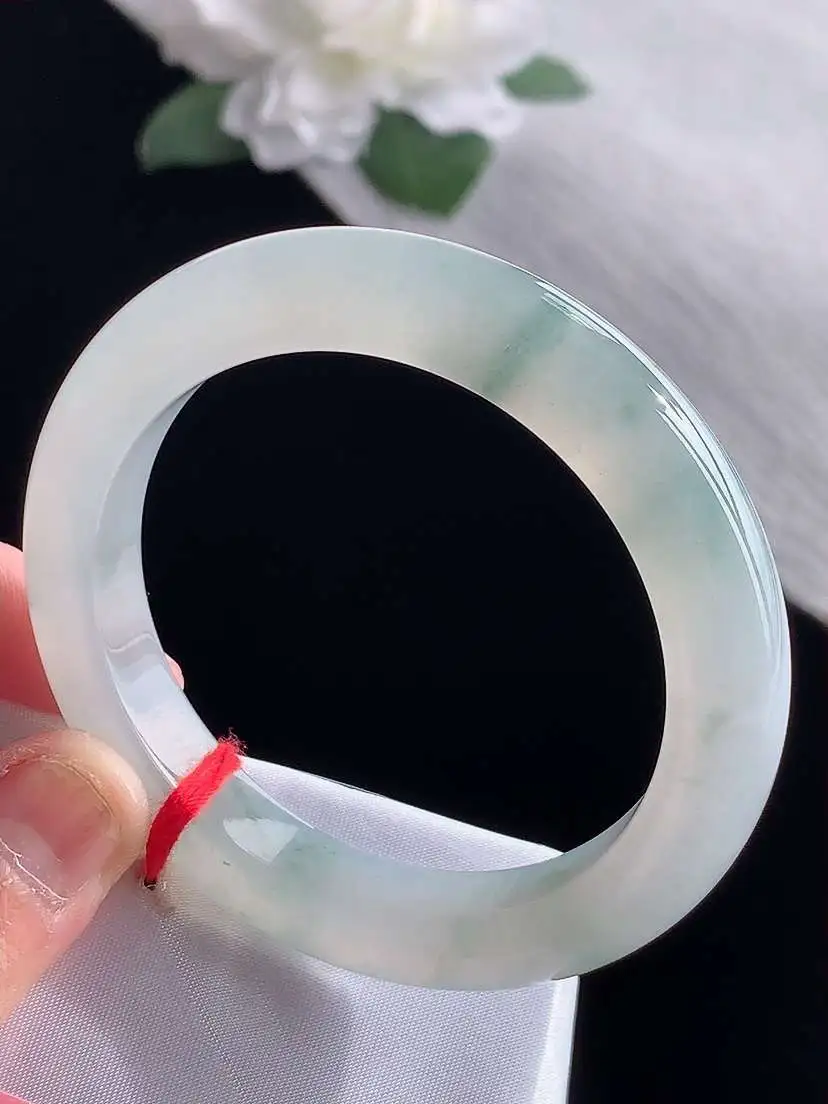 a货翡翠老坑冰种飘花正装正圈手镯52-53小圈口  尺寸52×9.8×8.8mm 1115