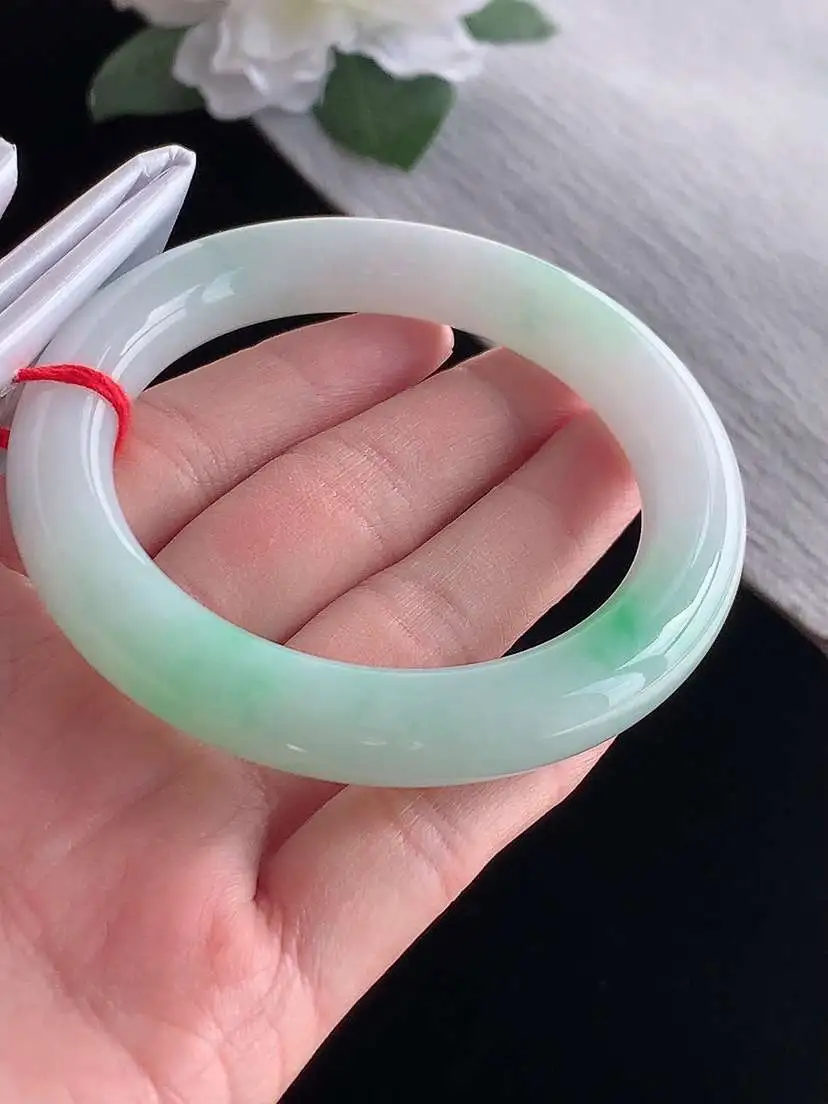 a货翡翠老坑冰种飘绿圆条手镯56-57圈口  尺寸56×10.7mm 1115
