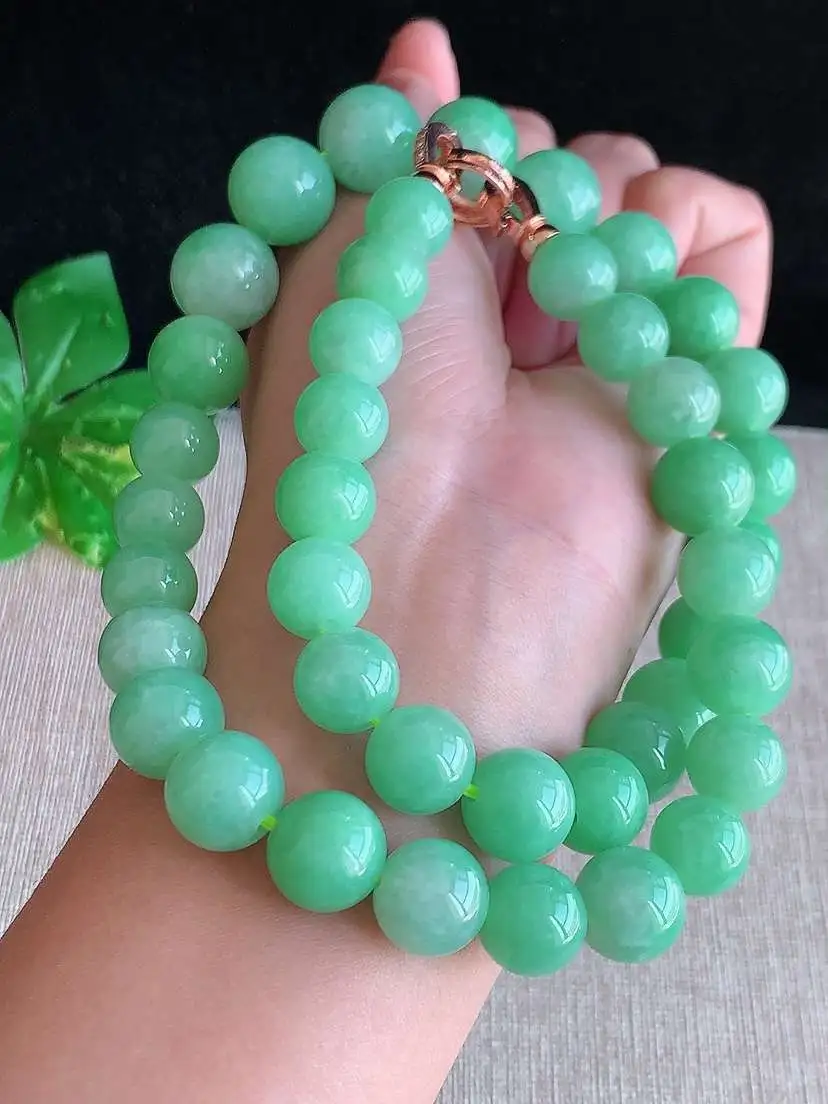 a货翡翠老坑冰种满绿甜绿圆珠项链毛衣链塔珠链42颗， 尺寸14×11mm 重量136.43g 111