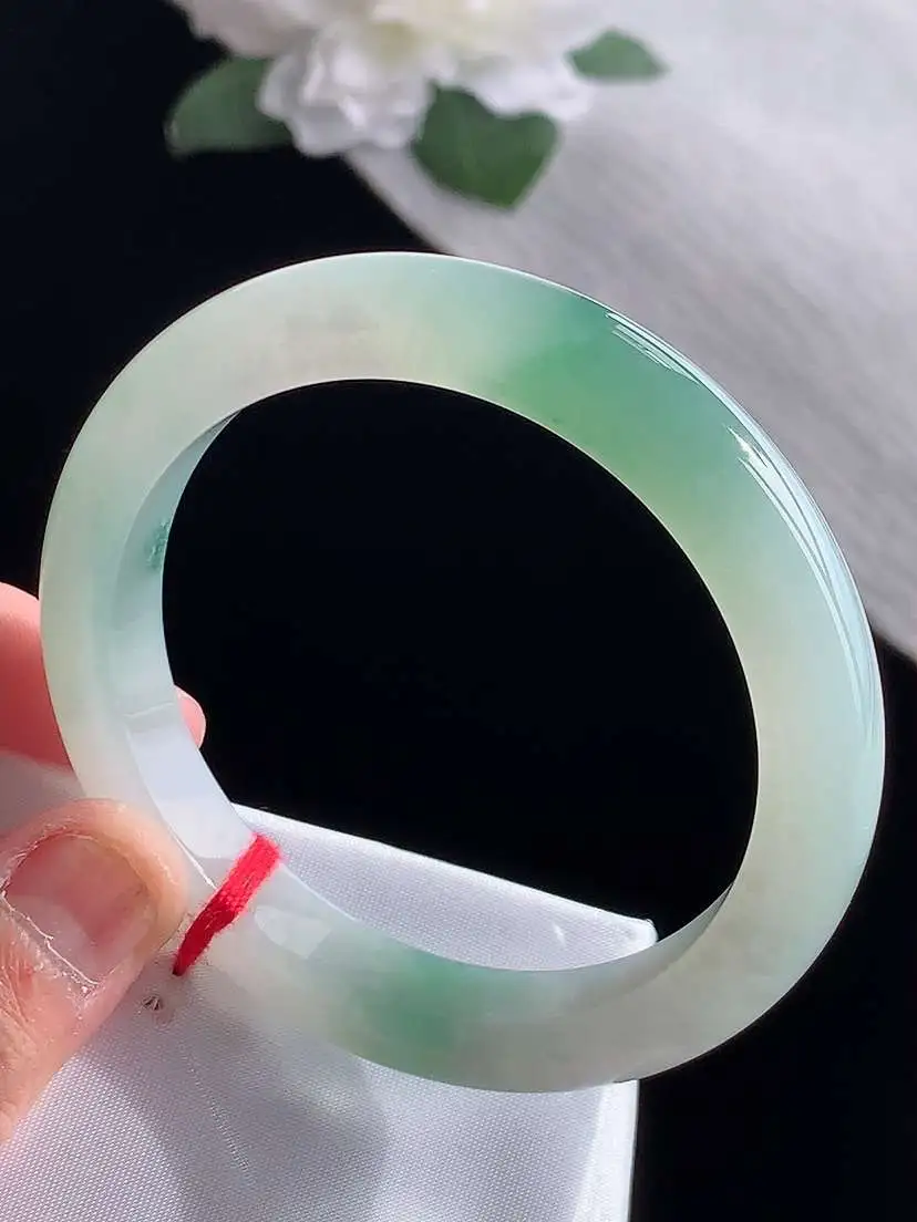 a货翡翠老坑冰种飘花正装正圈手镯55-56圈口  尺寸55×9.7×8.5mm 1115