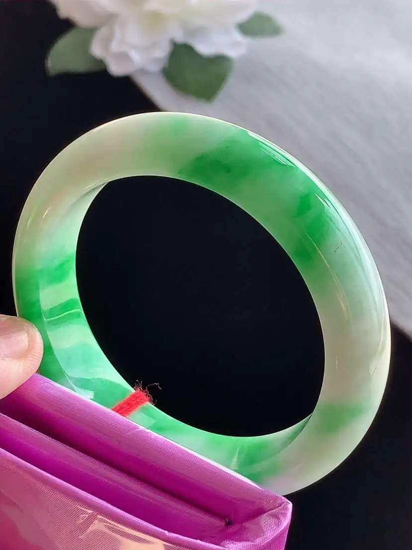 a货翡翠老坑冰种飘阳绿正装正圈手镯53-54圈口  尺寸53.5×12.8×8.8mm 1115