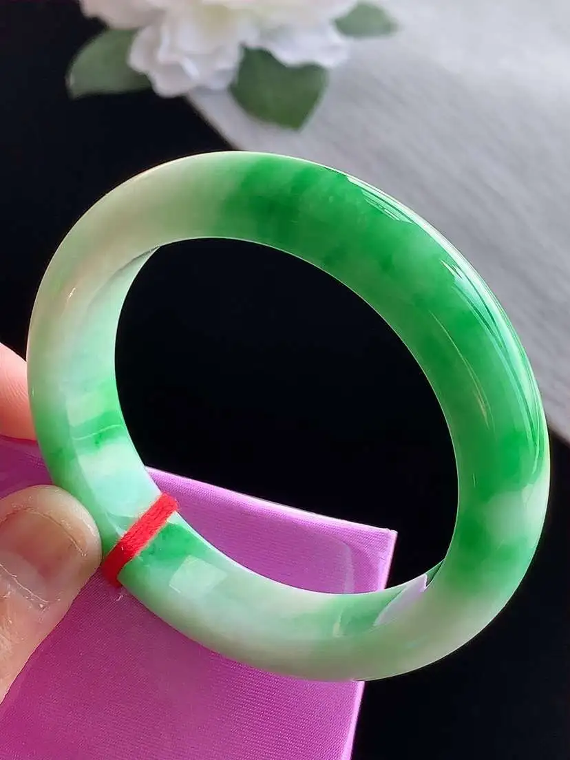 a货翡翠老坑冰种飘阳绿正装正圈手镯53-54圈口  尺寸53.5×12.8×8.8mm 1115