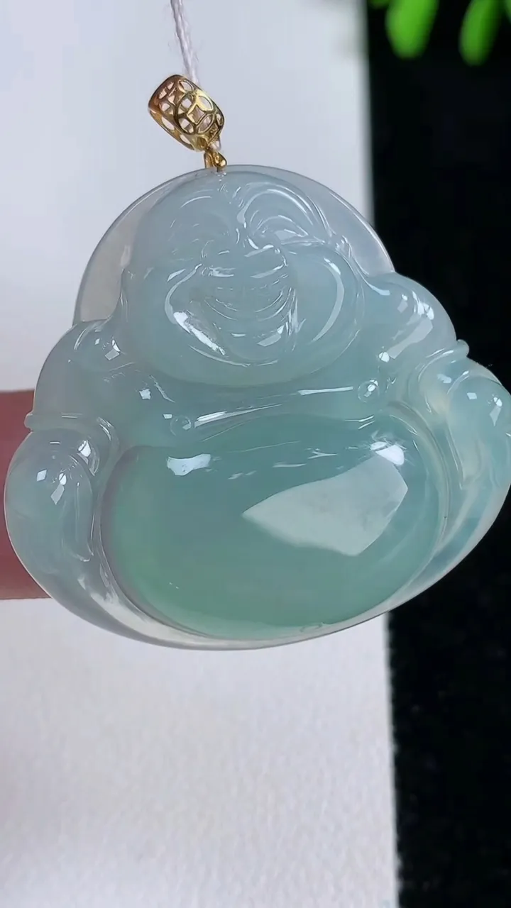 天然A货翡翠佛公吊坠，尺寸32-35.7-5.8，重量:11.12g
11月15日